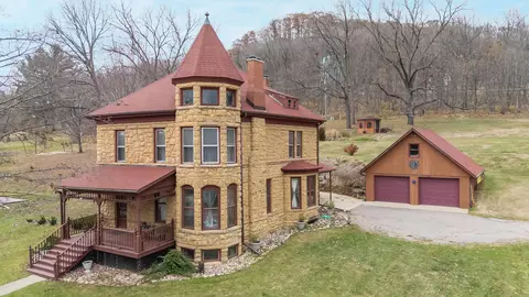 932 W Seminary St, Richland Center, WI 53581