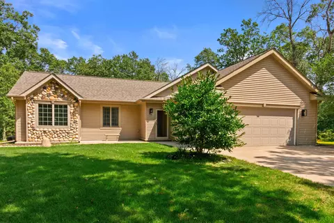 1190 Arrowhead Trl, Nekoosa, WI 54457
