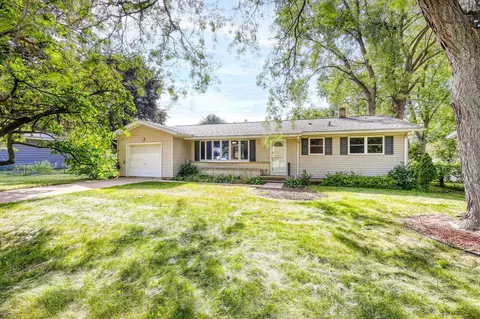 408 Anderson St, Deforest, WI 53532