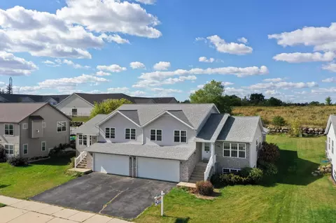 126 Community Dr, Fall River, WI 53932