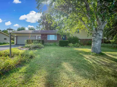 n8271 Edwin Lane, Beaver Dam, WI 53916
