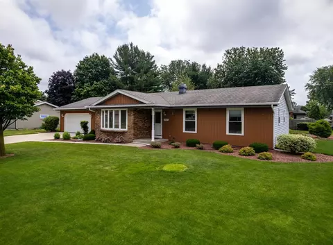 3336 Canterbury Ln, Janesville, WI 53546