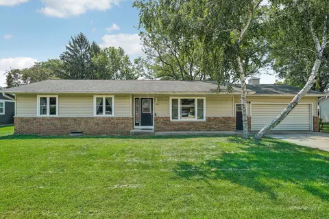 1225 Locust Ln, Prairie Du Sac, WI 53578