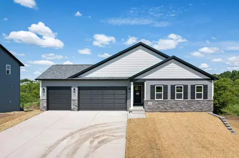 408 Michelle Ln #061, Cottage Grove, WI 53527