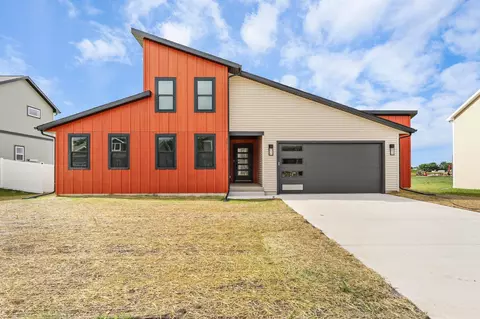 5811 Divine St, Madison, WI 53718