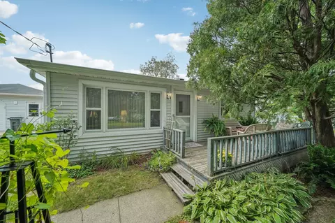 350 Maloney Dr, Fitchburg, WI 53713