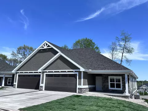 Unit 15 Bellflower Pointe Drive, Deforest, WI 53532