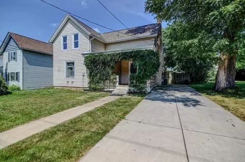 408 Columbia Ave, Deforest, WI 53532