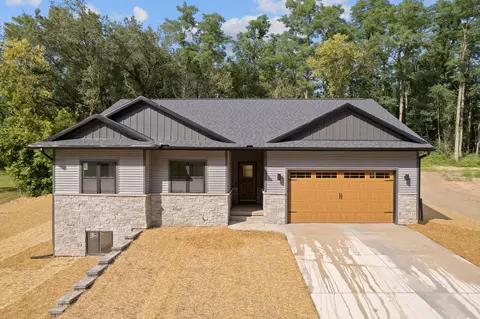 330 Glen Becker Trl, Wisconsin Dells, WI 53965