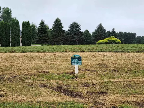 L121 Blue Victoria Drive, Sun Prairie, WI 53590