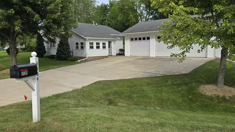 6509 Exchange St, Mcfarland, WI 53558