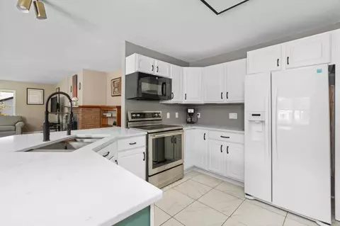 404 Sethne Ct, Monona, WI 53716