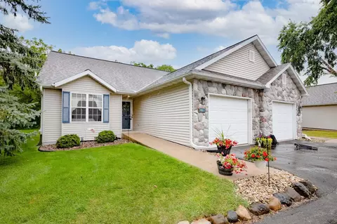 161 N Musket Ridge Dr, Sun Prairie, WI 53590