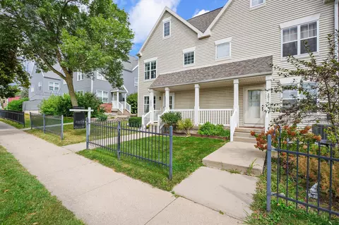 2009 Mckenna Blvd, Madison, WI 53711