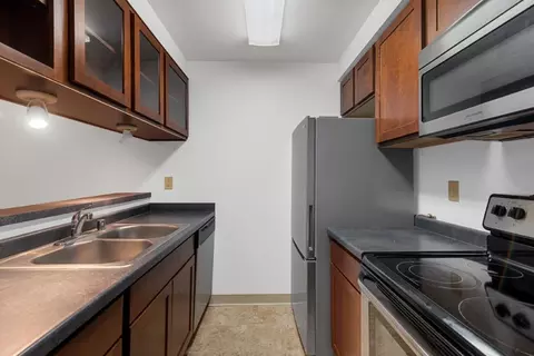 4332 Melody Ln #212, Madison, WI 53704