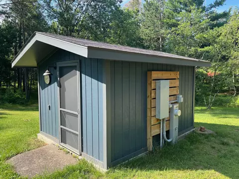 664 Meadow Ln, Nekoosa, WI 54457