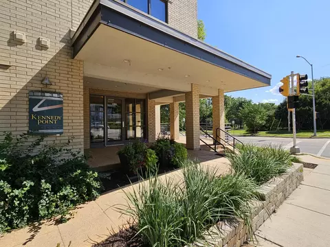 1835 Winnebago St #302, Madison, WI 53704