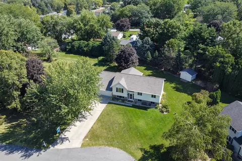2434 Simpson Ct, Mcfarland, WI 53558