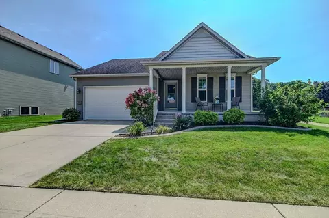 5015 Eagles Perch Dr, Madison, WI 53718