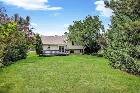 643 Parkside Ave, Baraboo, WI 53913
