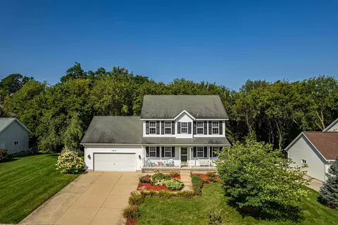 1214 Broadway Dr, Sun Prairie, WI 53590