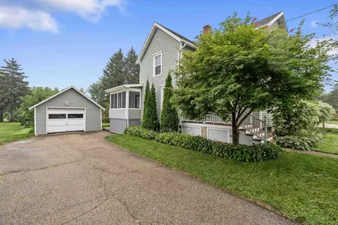 527 Fuller St, Columbus, WI 53925