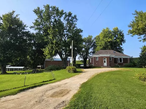 e2910 Wisconsin 82, De Soto, WI 54624
