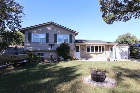2014 S Crosby Ave, Janesville, WI 53546