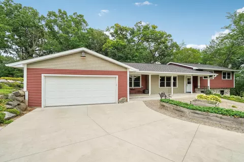 3268 Freeway Ct, Mcfarland, WI 53558