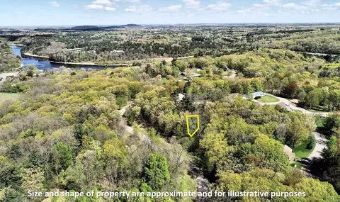 31 Eagles Nest, Baraboo, WI 53913
