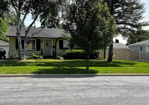 810 Birch St, Lake Mills, WI 53551