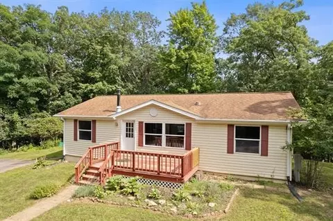 21 Sugar Bowl Ln, Baraboo, WI 53913