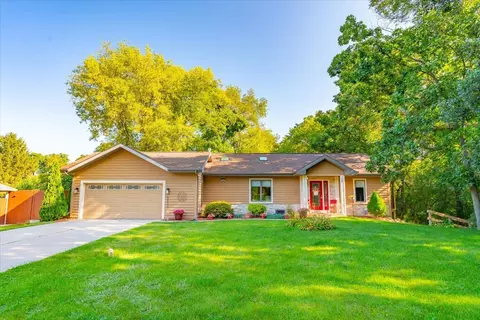 5512 Sheil Dr, Oregon, WI 53575