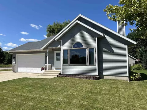 4912 Marsh Rd, Mcfarland, WI 53558
