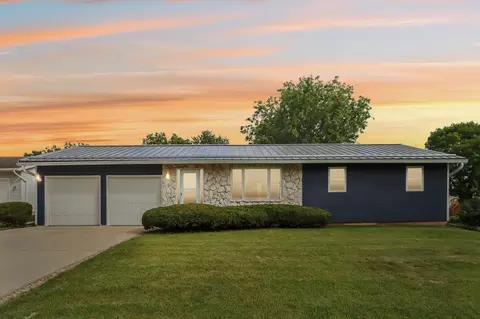 708 Willow Run St, Cottage Grove, WI 53527