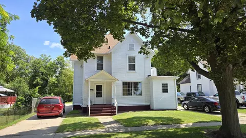 1017 Church St, Beloit, WI 53511