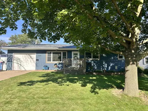 1014 Short Ave, Dodgeville, WI 53533