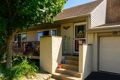 6669 Fairway Cir, Windsor, WI 53598