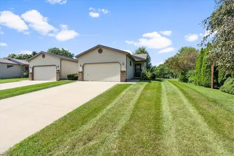 212 White Tail Dr, Sun Prairie, WI 53590
