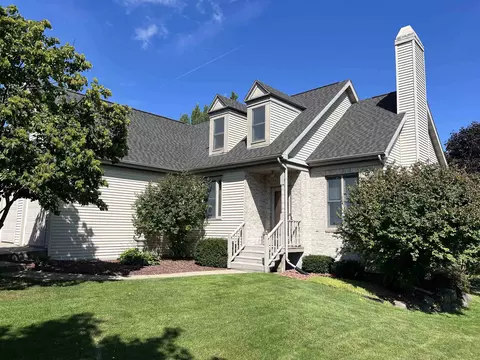 1820 Chapin Ct, Stoughton, WI 53589