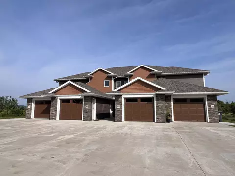 3807 Sunnyside Dr, La Crosse, WI 54601