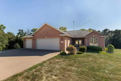 4209 Deer Path Ct, Hazel Green, WI 53811