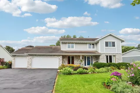 2875 Charleston Dr, Fitchburg, WI 53711