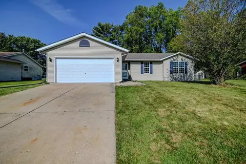 551 Lewellen St, Marshall, WI 53559