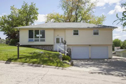 113 Grimstad Dr, Barneveld, WI 53507