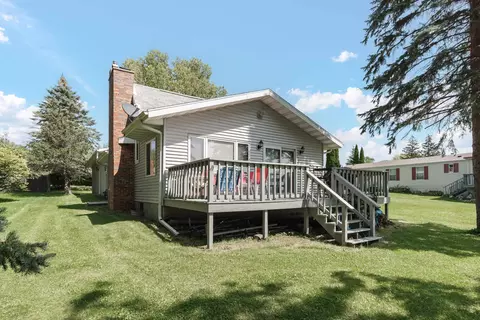 w10883 Blackhawk Trail, Fox Lake, WI 53933