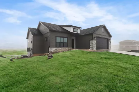1233 Nordland Dr #91, Stoughton, WI 53589