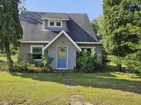 307 E Follett St, Coloma, WI 54930
