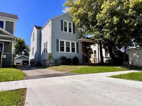321 Waugoo Ave, Oshkosh, WI 54901