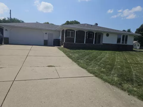 1454 Marquette St, Janesville, WI 53546